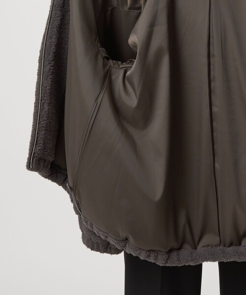 green label relaxing(グリーンレーベルリラクシング)の「【WEB限定】<at ease>フェイクシープファー フード ブルゾン(その他アウター・レディース・ナチュラル/ダークグレー・FREE)」の14枚目の写真