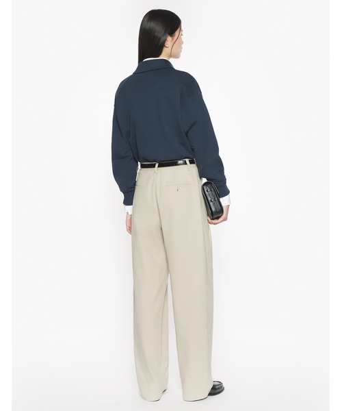 Maison Kitsune（メゾンキツネ）の「BABY FOX CROPPED POLO SWEATSHIRT（スウェット・レディース・ネイビー・XS/S/M/L）」の4枚目の写真