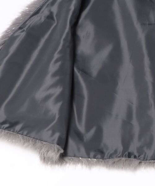 GORGE(ゴージ)の「《ふわモコ×ショート丈》レディース フェイクファー ベスト 秋冬アウター(ベスト・レディース・グレイッシュベージュ/チャコール/アイボリー/ブラウン・F)」の15枚目の写真