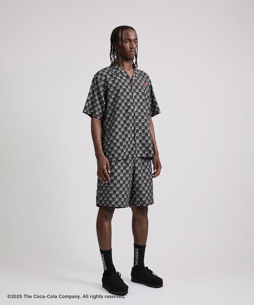 Coca Cola（コカコーラ）の「Coca-Cola 70s DRD All Over Printed Shirt（シャツ/ブラウス・メンズ・ブラック系その他・XL/M/L/S）」の4枚目の写真