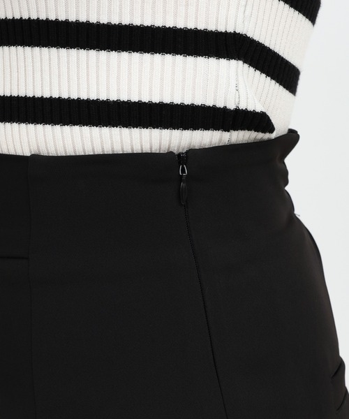 ROYAL PARTY（ロイヤルパーティー）の「スリットショートパンツ（その他パンツ・レディース・オフホワイト/ブラック・FREE）」の7枚目の写真