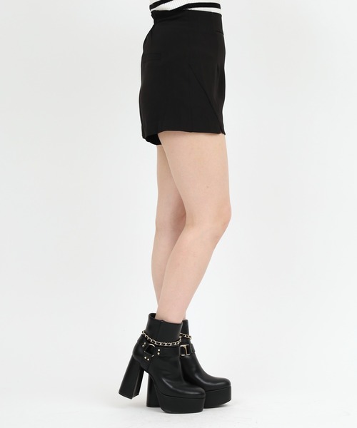 ROYAL PARTY（ロイヤルパーティー）の「スリットショートパンツ（その他パンツ・レディース・オフホワイト/ブラック・FREE）」の4枚目の写真