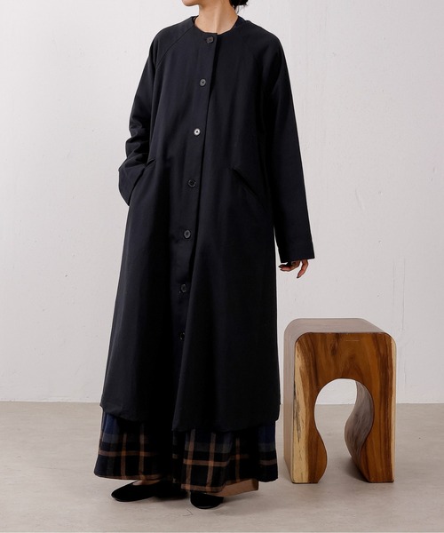 ツイルバンドカラーロングコート（ノーカラーコート）｜emesuelee