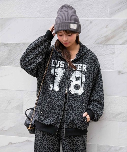 セール】《インパクト柄×スタッズ》レディース 裏毛 スウェット