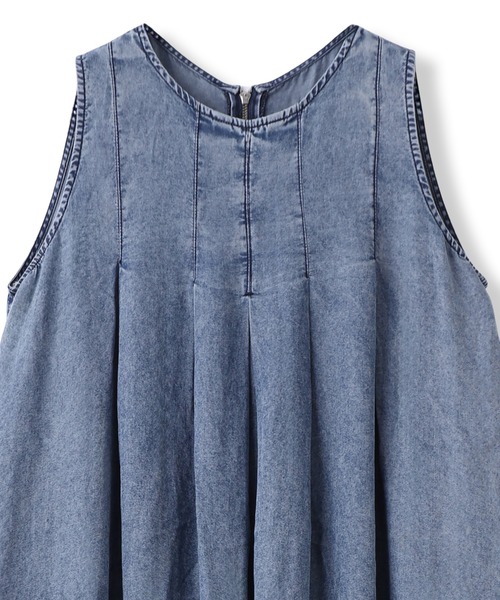 MAYSON GREY（メイソングレイ）の「デニムタックフレアワンピース≪洗濯機で洗える≫（ワンピース・レディース・ネイビー・M）」の12枚目の写真