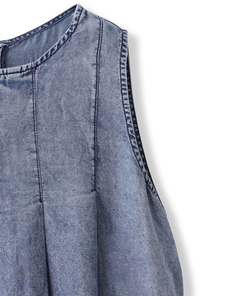 MAYSON GREY（メイソングレイ）の「デニムタックフレアワンピース≪洗濯機で洗える≫（ワンピース・レディース・ネイビー・M）」の13枚目の写真