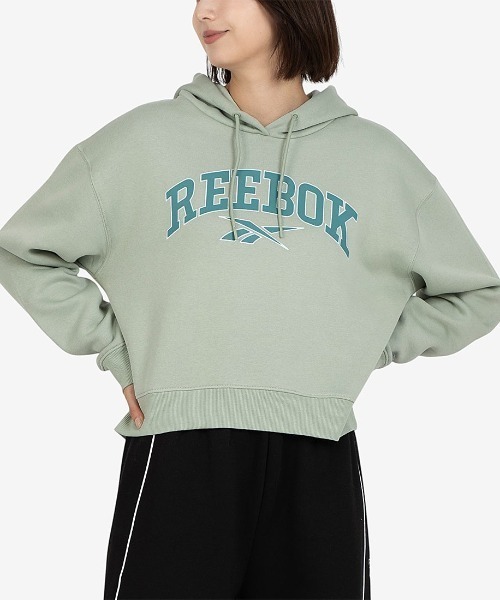 Reebok(リーボック)の「バーシティー ロゴ フーディー / SHEKIRA VARSITY HOODY(パーカー・レディース・グリーン/オフホワイト/ブラック・MEDIUM/SMALL/X-SMALL)」の3枚目の写真