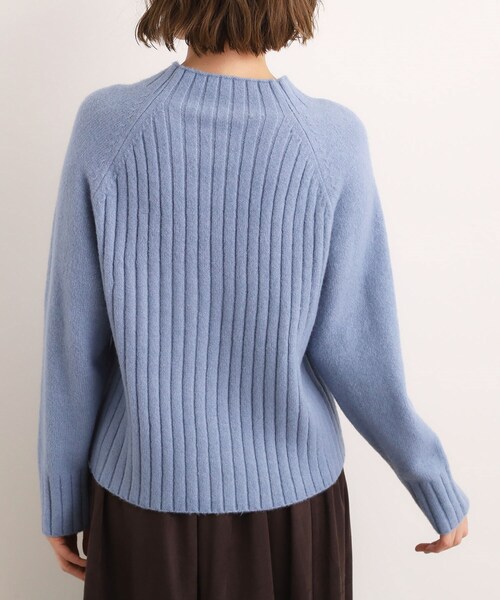 grove（グローブ）の「【洗える】バックリブ切替ニット（ニット/セーター・レディース・チャコールグレー/オフホワイト/ピンク/ブルー/ナチュラル・02/03/01/04/05）」の8枚目の写真