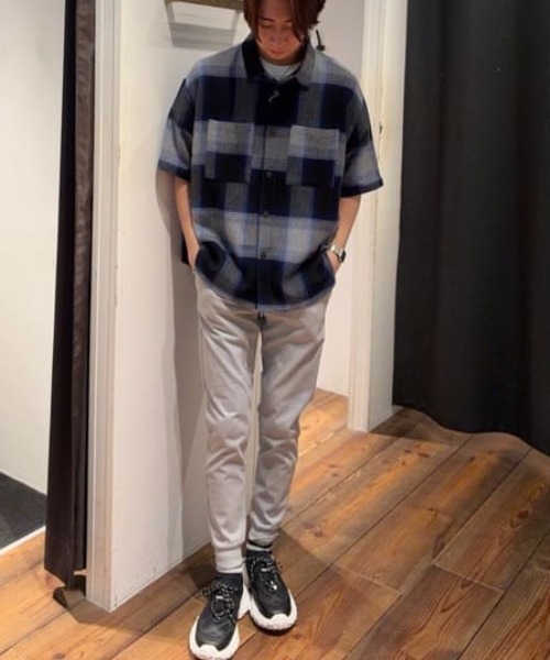 AZUL by moussy(アズールバイマウジー)の「【リピート率No.1】EASY ACTION SLIM JOGGER 2ND イージーアクションスリムジョガー(スウェットパンツ・メンズ・カーキ/杢グレー/ブラック/ライトベージュ・X-SMALL/SMALL/MEDIUM/LARGE/X-LARGE)」の11枚目の写真