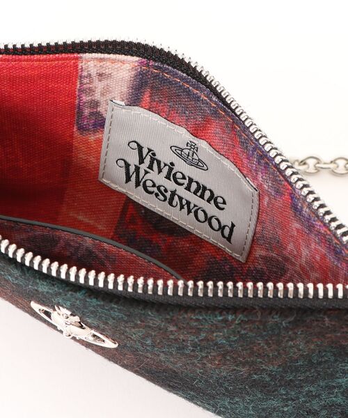 Vivienne Westwood（ヴィヴィアンウエストウッド）の「SMALL FLAT ZIP CLUTCH（クラッチバッグ・レディース・チェック・FREE）」の4枚目の写真