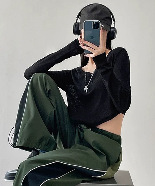 VIBGYOR(ヴィブジョー)の「【EIZZ/アイズ】ヘンリーネック クロップド シアー ロンT(Tシャツ/カットソー・レディース・ホワイト/ブラック・FREE)」の7枚目の写真