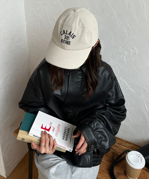 DISCOAT（ディスコート）の「【ユニセックス】コーデュロイスーベニアキャップ（キャップ・レディース・アイボリー/ブラック/ブラウン/ベージュ・FREE）」の6枚目の写真