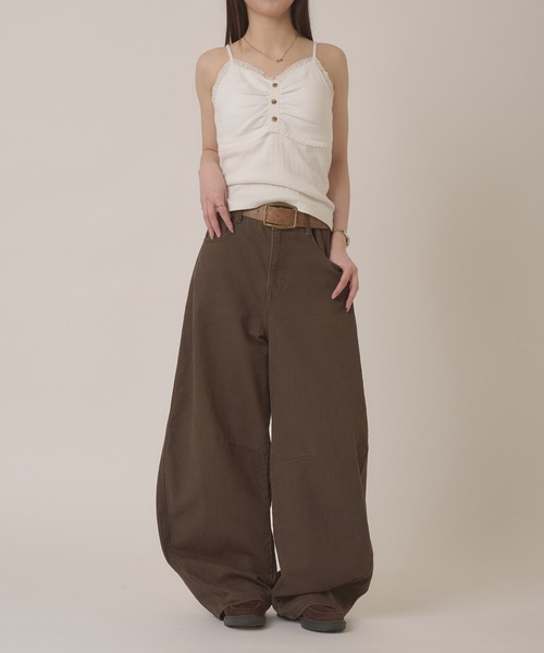 hazyl(ヘイジル)の「stitch curve pants / ステッチカーブパンツ(デニムパンツ・レディース・ブラウン系その他/ブルー/オフホワイト/ベージュ/ブルー系その他・SMALL/MEDIUM)」の10枚目の写真