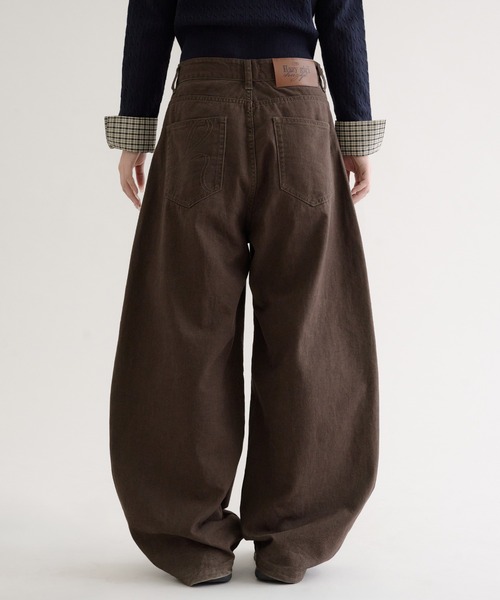 hazyl（ヘイジル）の「stitch curve pants / ステッチカーブパンツ（デニムパンツ・レディース・ブラウン系その他/ブルー/オフホワイト・SMALL/MEDIUM）」の14枚目の写真