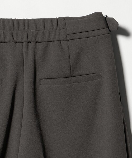A DAY IN THE LIFE UNITED ARROWS（アデイインザライフユナイテッドアローズ）の「カットジョーゼット タックワイドパンツ ＜A DAY IN THE LIFE＞（その他パンツ・レディース・ダークブラウン/ネイビー・36/40/38）」の14枚目の写真
