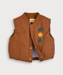 moimoln（モイモルン）の「【SOFT&】ワンポイントモチーフ軽量パデットベスト（ベスト）」