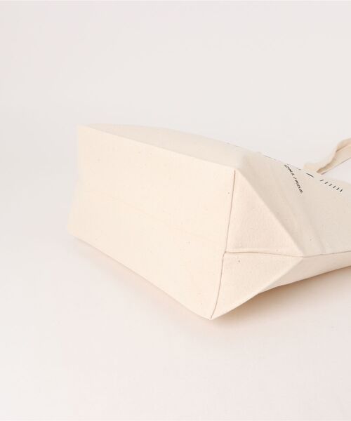 ANGEL BLUE（エンジェルブルー）の「エンジェルブルー トートバッグ 虹（トートバッグ・レディース・アイボリー系/ブラック系・ONE SIZE）」の4枚目の写真