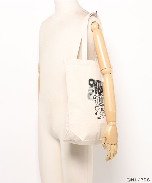 ANGEL BLUE（エンジェルブルー）の「エンジェルブルー トートバッグ 虹（トートバッグ・レディース・アイボリー系/ブラック系・ONE SIZE）」の7枚目の写真