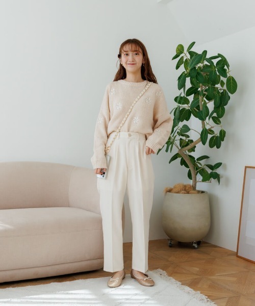 flower（フラワー）の「ブルーミングフラッフィーニット（ニット/セーター・レディース・アイボリー/グレー・FREE）」の11枚目の写真