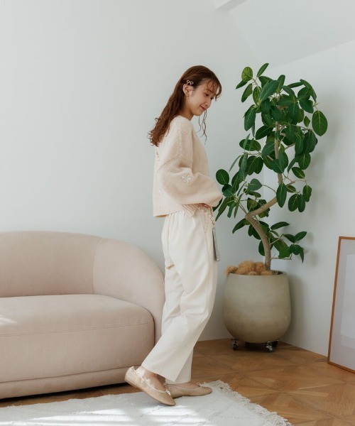 flower（フラワー）の「ブルーミングフラッフィーニット（ニット/セーター・レディース・アイボリー/グレー・FREE）」の12枚目の写真