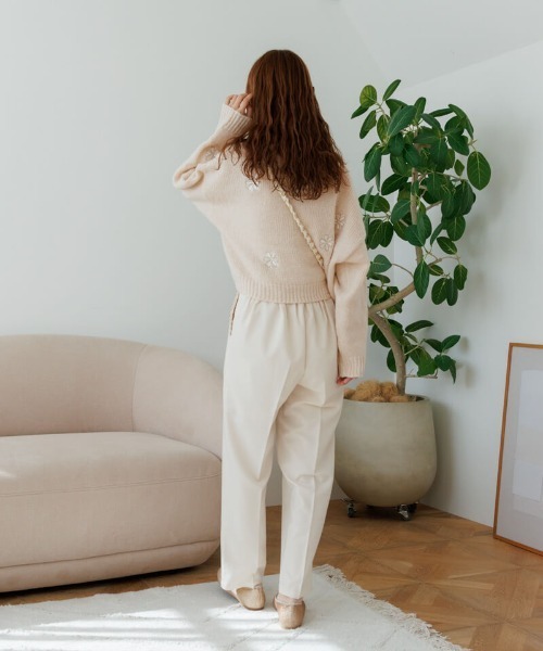 flower（フラワー）の「ブルーミングフラッフィーニット（ニット/セーター・レディース・アイボリー/グレー・FREE）」の13枚目の写真