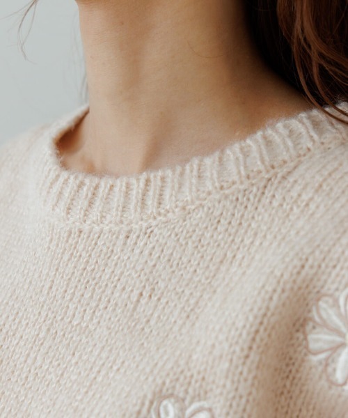 flower（フラワー）の「ブルーミングフラッフィーニット（ニット/セーター・レディース・アイボリー/グレー・FREE）」の14枚目の写真