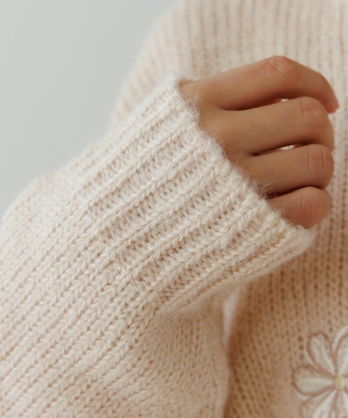 flower（フラワー）の「ブルーミングフラッフィーニット（ニット/セーター・レディース・アイボリー/グレー・FREE）」の17枚目の写真