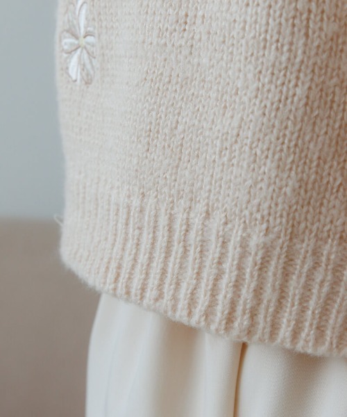 flower（フラワー）の「ブルーミングフラッフィーニット（ニット/セーター・レディース・アイボリー/グレー・FREE）」の18枚目の写真