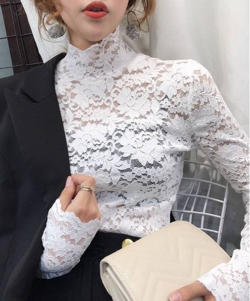 INASTUDIOS(イーナストゥディオス)の「花柄総レース ハイネック カットソー レディース(Tシャツ/カットソー・レディース・ネイビー/ダークグリーン/グリーン/ピンク/レッド/ホワイト/アイボリー/ブラック・FREE)」の2枚目の写真