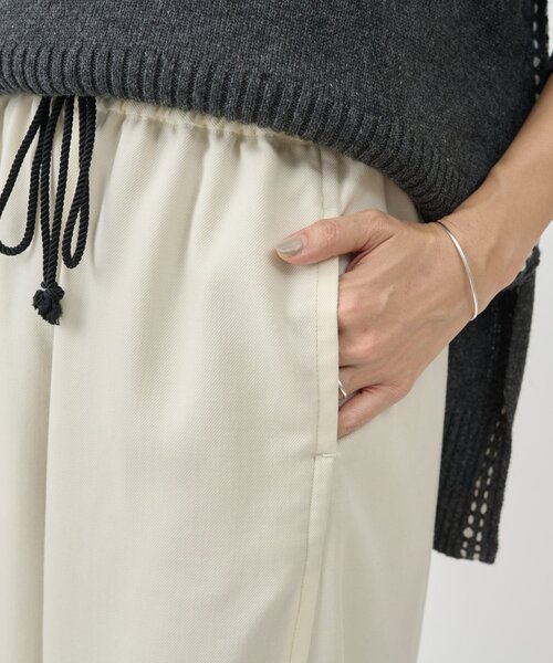 BEARDSLEY(ビアズリー)の「デニムライクウールバギーパンツ(その他パンツ・レディース・アイボリー/ブラック・FREE)」の12枚目の写真