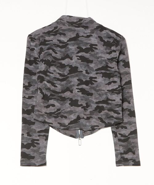 .KOM(ドットコム)の「A'GEM/9 × .kom 『.kom/ドットケーオーエム』Studded Camo Cropped Zip Top/Y2K スタッズカモクロップドジップトップス(その他トップス・レディース・チャコールグレー/グリーン・FREE)」の16枚目の写真