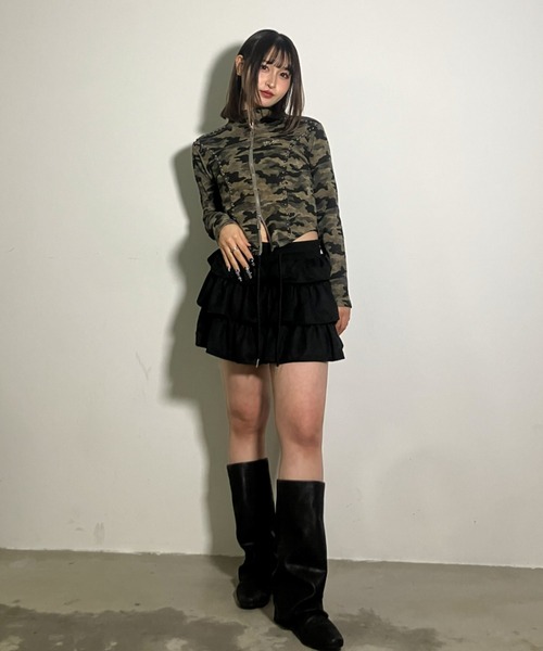 .KOM(ドットコム)の「A'GEM/9 × .kom 『.kom/ドットケーオーエム』Studded Camo Cropped Zip Top/Y2K スタッズカモクロップドジップトップス(その他トップス・レディース・チャコールグレー/グリーン・FREE)」の5枚目の写真