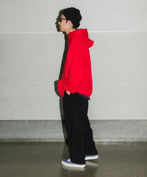 URBAN RESEARCH（アーバンリサーチ）の「Wide Dad　Dad SWEAT PARKA（パーカー・メンズ・ネイビー/レッド・1/2）」の6枚目の写真