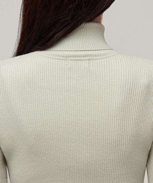 MUSINSA STANDARD WOMAN（ムシンサスタンダードウーマン）の「女性用リブ付きスリムタートルネックニット[ミント]（ニット/セーター・レディース・その他・SMALL/LARGE/X-SMALL/MEDIUM）」の5枚目の写真