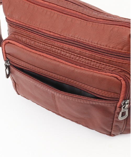 BACKYARD FAMILY(バックヤードファミリー)の「ショルダーバッグ かばん 斜め掛け 肩掛け 旅行 大容量 bag011(ショルダーバッグ・レディース・レッド/ブラウン/ダークブラウン/ブルー・FREE)」の12枚目の写真