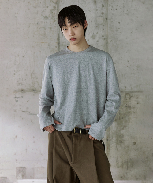 P.IN.O(ピインオ)の「コンフォートクロップウォーマーロングスリーブ(Tシャツ/カットソー・メンズ・ホワイト/ブラック/グレー系その他・MEDIUM/LARGE)」の5枚目の写真