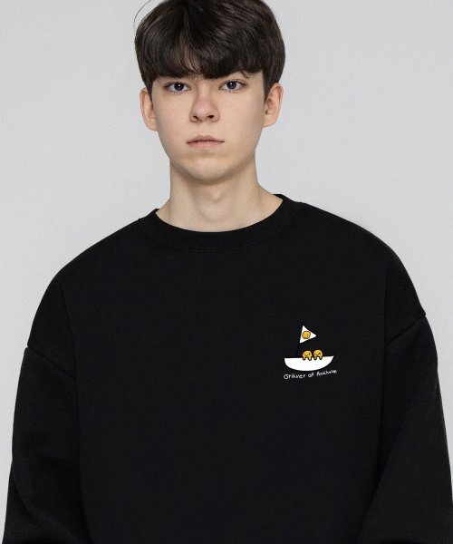 GRAVER（グレーバー）の「[ユニセックス]セイルボートスマイルマンツーマン_ブラック（スウェット・レディース・ブラック・SMALL/MEDIUM/LARGE）」の2枚目の写真