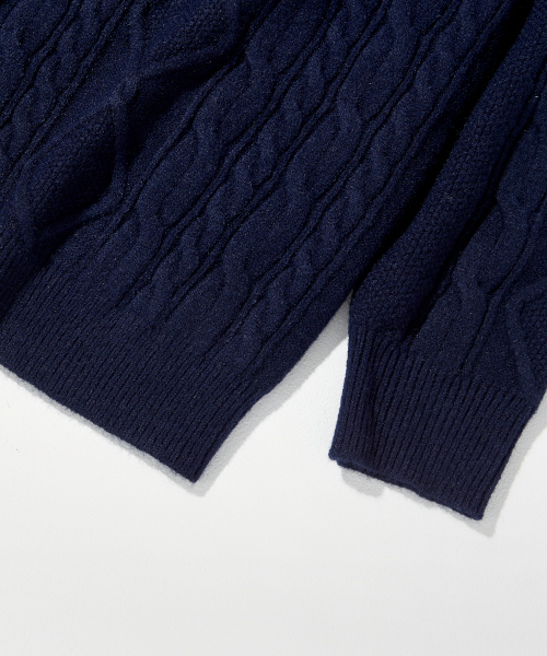 GLW(ジーエルダブリュ)の「ケーブルクルーネックセーターニットネイビー(ニット/セーター・レディース・その他・MEDIUM/SMALL/LARGE)」の3枚目の写真