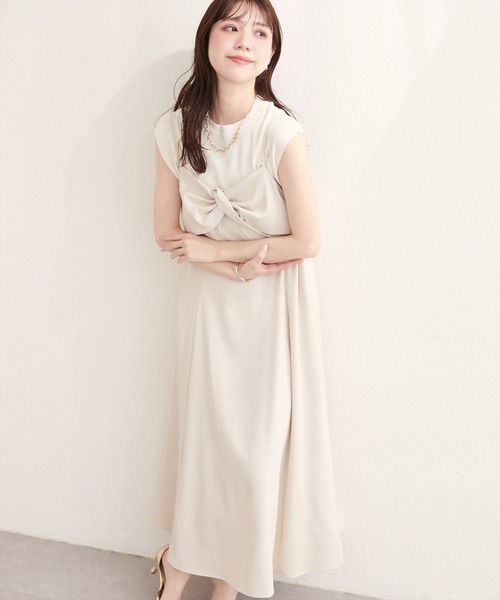 natural couture（ナチュラルクチュール）の「〈osono〉ねじりリボンキャミワンピース（ワンピース・レディース・ブラック/アイボリー/グレー・MEDIUM/LARGE）」の12枚目の写真
