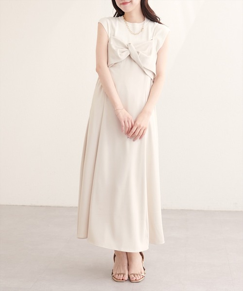 natural couture（ナチュラルクチュール）の「〈osono〉ねじりリボンキャミワンピース（ワンピース・レディース・ブラック/アイボリー/グレー・MEDIUM/LARGE）」の14枚目の写真
