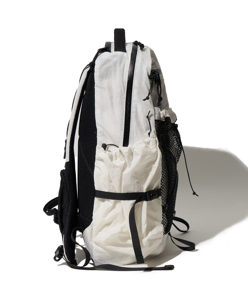 COBMASTER（コブマスター）の「Cobmaster/コブマスター COB-CSR DAISY PACK（バックパック/リュック・メンズ・ホワイト/ブラック/チャコールグレー・ONE SIZE）」の7枚目の写真