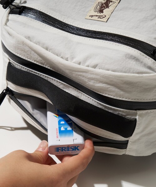 COBMASTER（コブマスター）の「Cobmaster/コブマスター COB-CSR DAISY PACK（バックパック/リュック・メンズ・ホワイト/ブラック/チャコールグレー・ONE SIZE）」の18枚目の写真