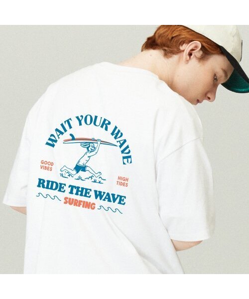 LIKE THE MOST(ライクザモースト)の「サーフィンウェーブオーバーサイズ半袖Tシャツホワイト(Tシャツ/カットソー・レディース・ホワイト・MEDIUM)」の1枚目の写真