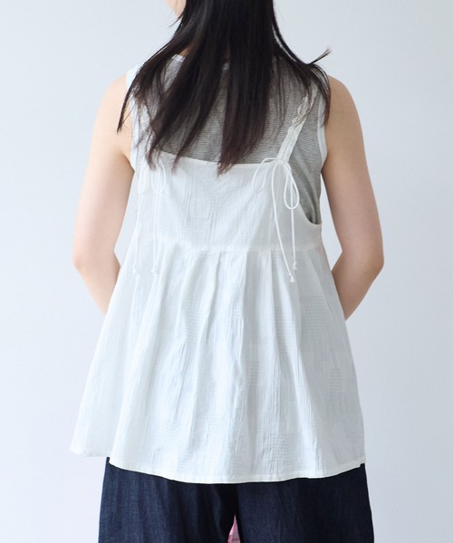 bulle de savon(ビュルデサボン)の「patchwork ジャカード キャミブラウス(シャツ/ブラウス・レディース・ホワイト・FREE)」の3枚目の写真