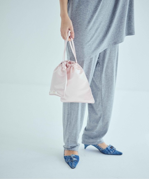 SEA(シー)の「SEAサテン巾着 S(ショルダーバッグ・レディース・ピンク/ブラック・ONE SIZE)」の6枚目の写真