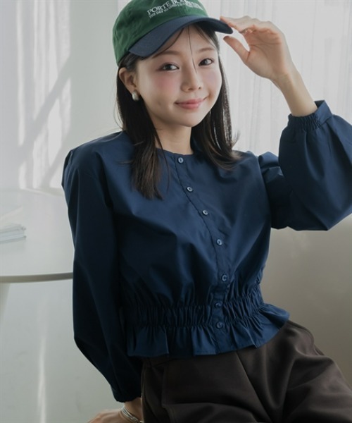 Petitjo(プッチージョ)の「小さいサイズ クルーネック裾シャーリングブラウス 低身長さん・小柄女性(シャツ/ブラウス・レディース・ネイビー/ストライプ・PL/PM/PS/PSS)」の1枚目の写真