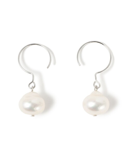 Ray BEAMS(レイビームス)の「ガラスパール ピアス(ピアス(両耳用)・レディース・シルバー・ONE SIZE)」の1枚目の写真
