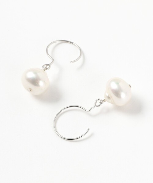 Ray BEAMS(レイビームス)の「ガラスパール ピアス(ピアス(両耳用)・レディース・シルバー・ONE SIZE)」の2枚目の写真