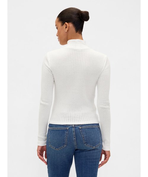 GAP(ギャップ)の「ポインテール リブ クロップド タートルネックカットソー(Tシャツ/カットソー・レディース・ブラック/ブルー/オフホワイト/ブラウン・XS/S/M/L/XL/XXS)」の16枚目の写真