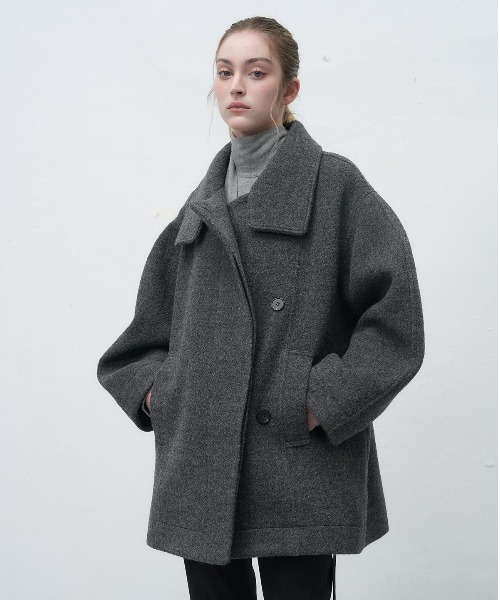 GENERAL IDEA（ジェネラルアイデア）の「wool boucle half-coat ウールブークレハーフコート（ステンカラーコート・レディース・ライトカーキ/チャコール・L/M/S）」の3枚目の写真